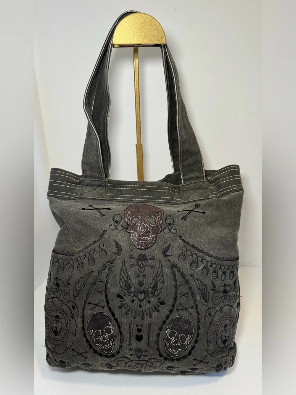 Loungefly Dia De Los Muertos (Sugar Skull) Embroidered Denim Tote Bag - Picture 2 of 7